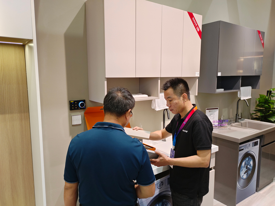 巨奥顶墙柜定制